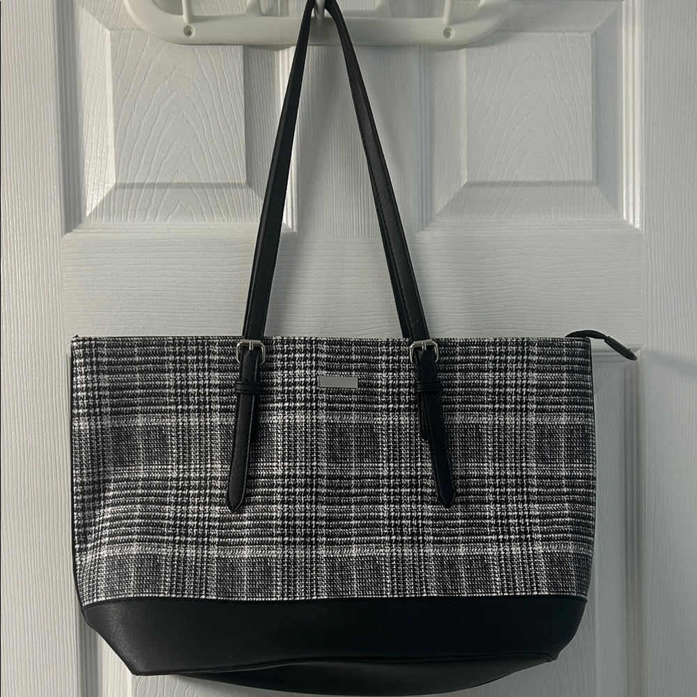 Mia and Luca Black and Gray Women's Tote Bag